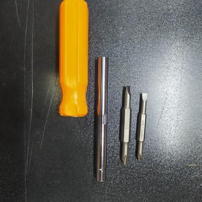 پیچ گوشتی دینگی 68009 با سری قابل تعویض 2 عدد سری با 4 سایز متفاوت